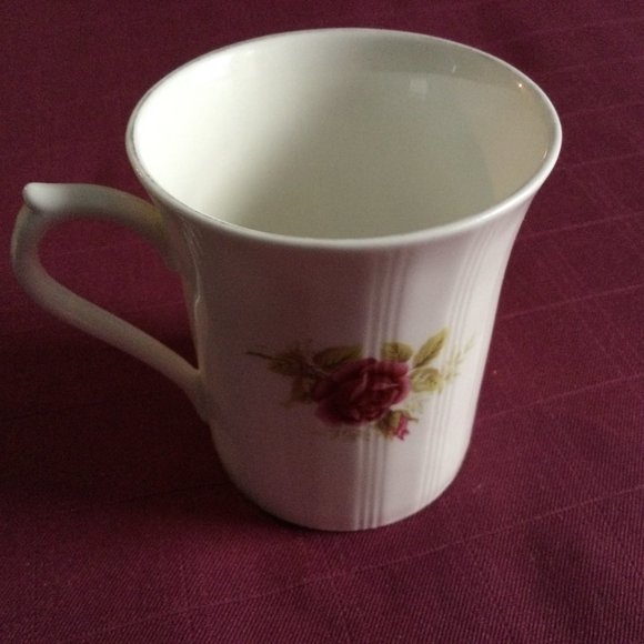 Royal Albert saucer plate Royal Minster cup fine bone china made in England - Picture 6 of 11